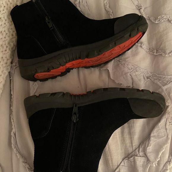 Lands End sz13 toddler boots - Picture 2 of 5